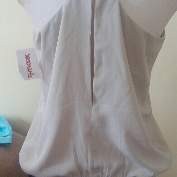 Halter top - Picture 3 of 4